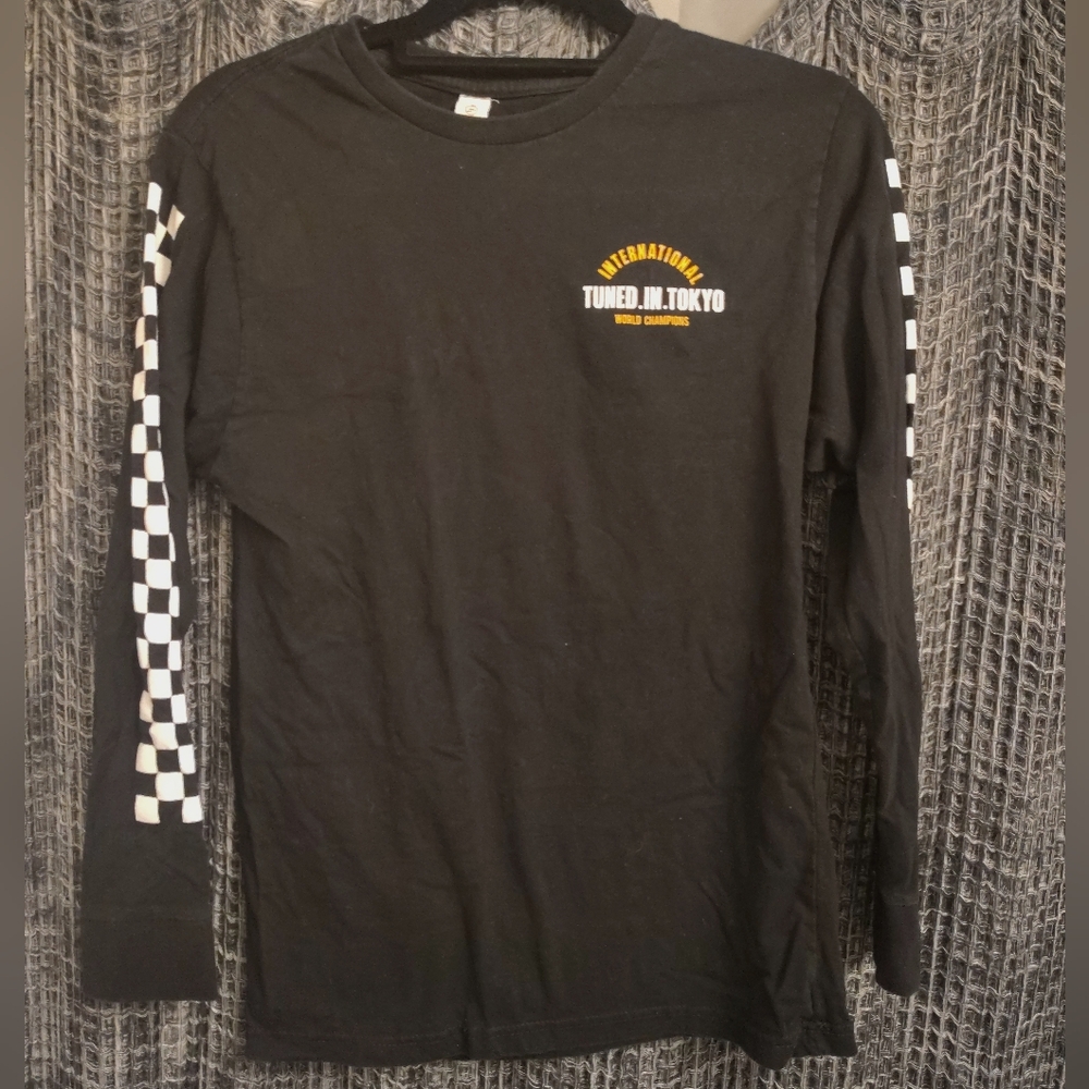 International “Tuned In Tokyo” Long Sleeve Graphic Tee Size Small